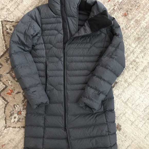 Women’s Long Northface Puffer Coat - Picture 2 of 5